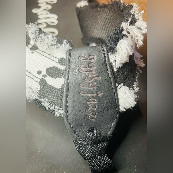 ✨NWOB Corkys Black & White Cow Print Super Cushion Sandals - Picture 4 of 4